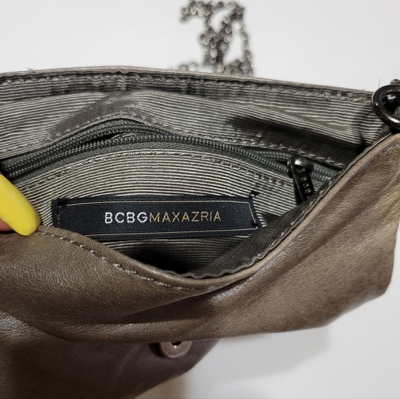 BCBGMAXAZRIA Leather Chain Strap Crossbody bag with Studs Brown Small - Picture 7 of 8
